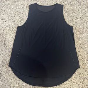 Lululemon size 14 sculpt tank. Great condition.